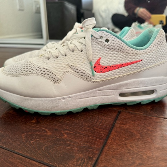 Nike golf shoes - Picture 2 of 4